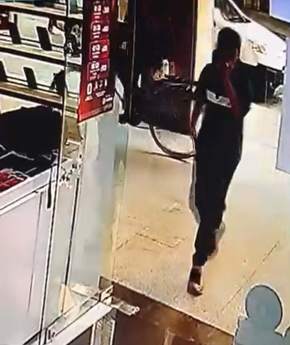 İnegöl'de mağazadan cep telefonu hırsızlığı olayının detaylarını ve güvenlik önlemlerini