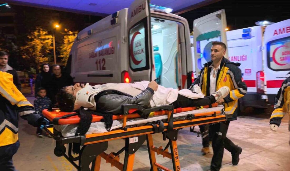 İnegöl’de motosikletle seyir hâlindeki iki kardeş yaralandı. Kazanın ardından olay