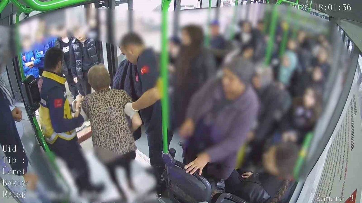 İnegöl'de otobüs şoförünün vefakar hareketi, takdirle karşılandı. Bu anlamlı davranış,