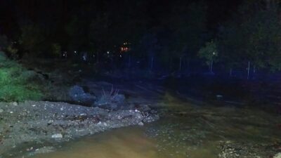İnegöl'de yoğun sağanak fırtına nedeniyle köprü çöktü. Güncel gelişmeler ve