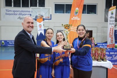 İnegöl’de Sokak Basketbolu Turnuvası Tamamlandı