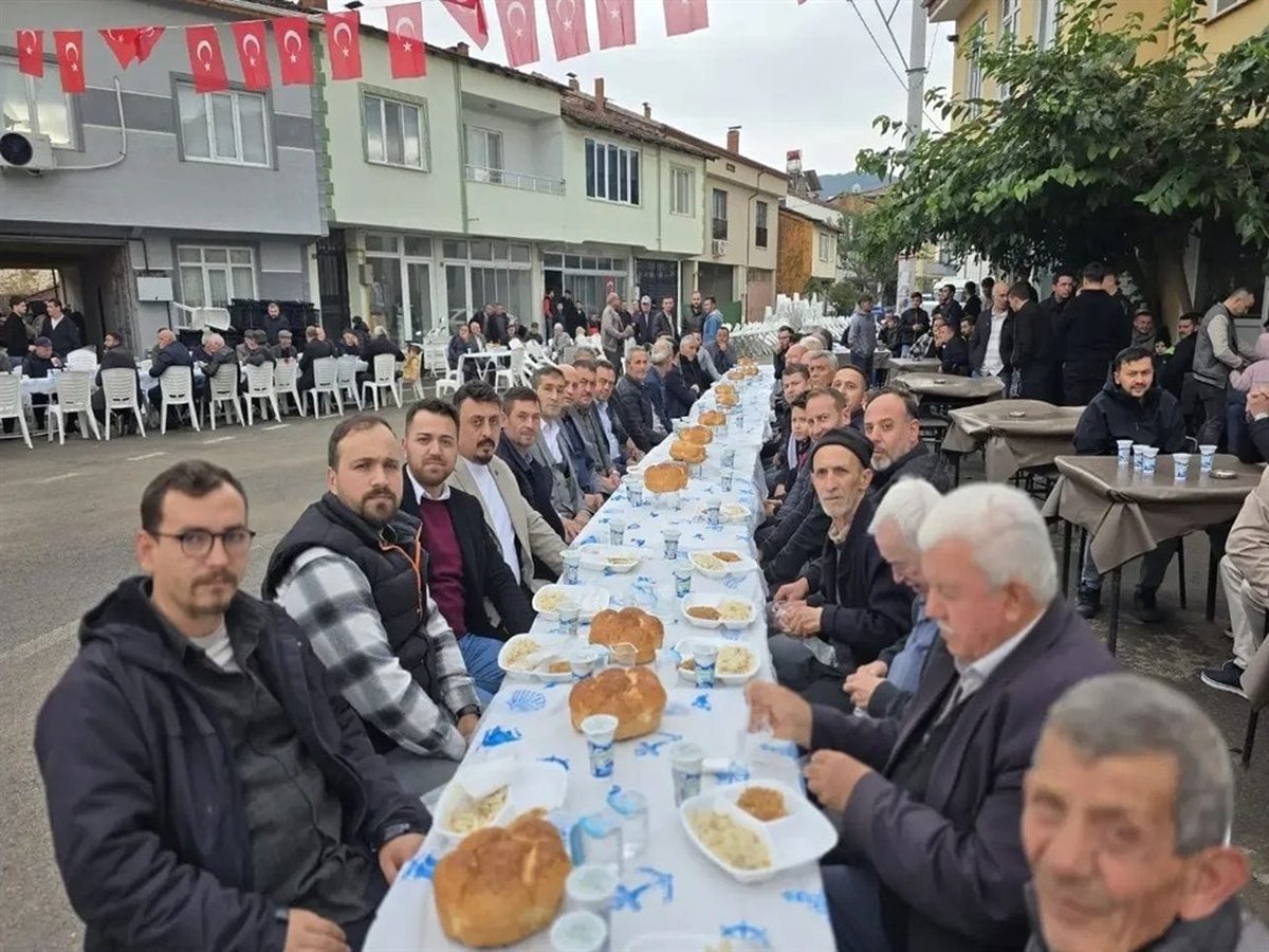 İnegöl'de Tavuk Pilavı Zehirlenmesi hakkında bilmeniz gerekenler, belirtileri ve alınması