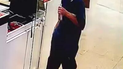 İnegöl'de telefon hırsızlığı olayları güvenlik kameralarıyla kaydedildi. Güvenlik önlemleriniz için