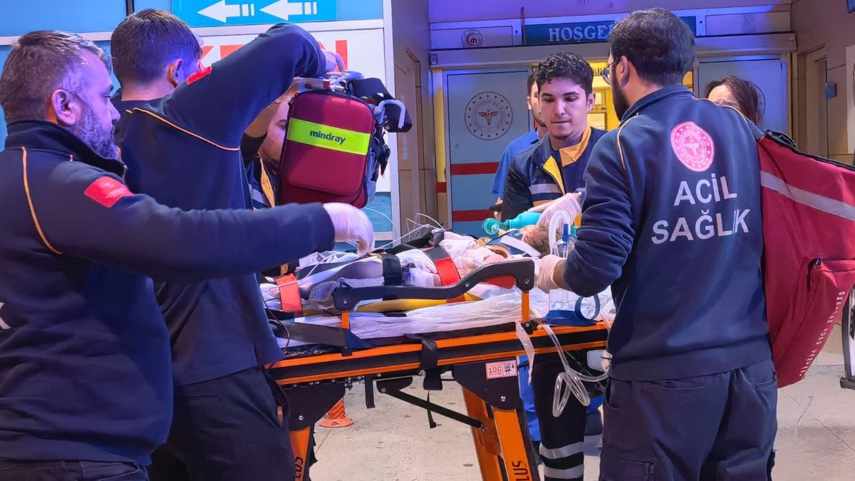 İnegöl’de meydana gelen trafik kazasında 2 yaşındaki Melis yaşamını kaybetti.