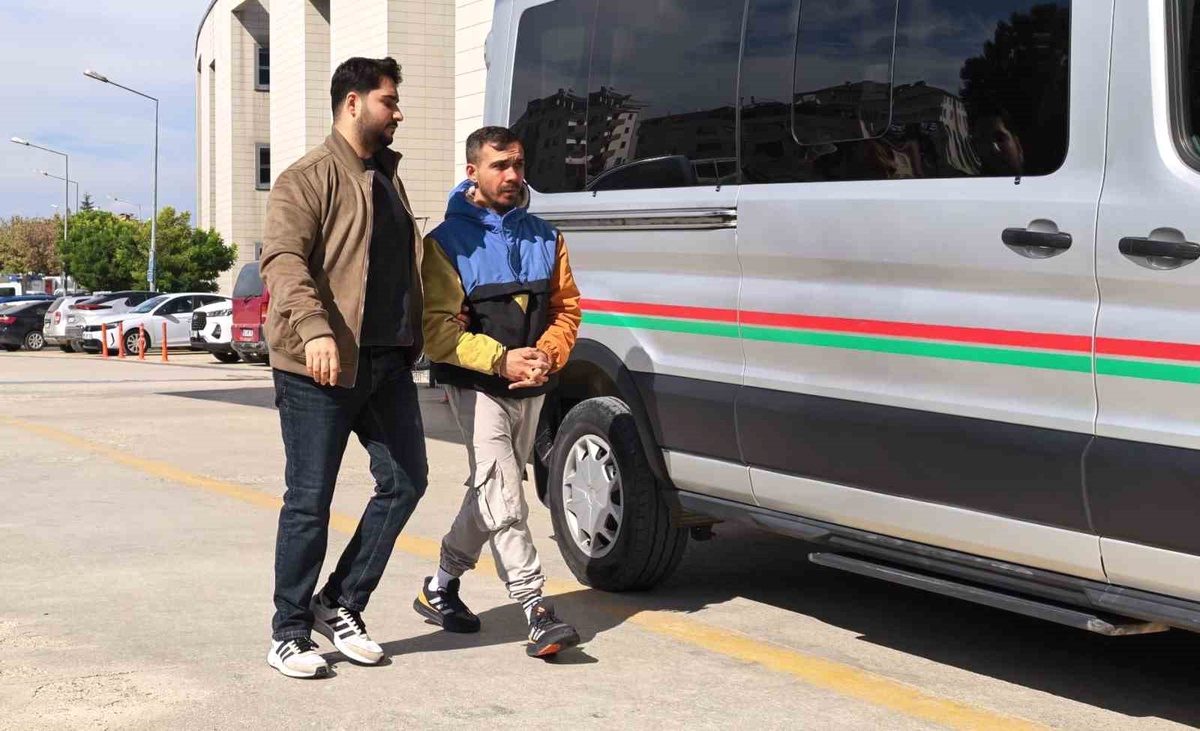 İnegöl'de gerçekleştirilen uyuşturucu operasyonunda 50 gram bonzai ele geçirildi, suçlulara