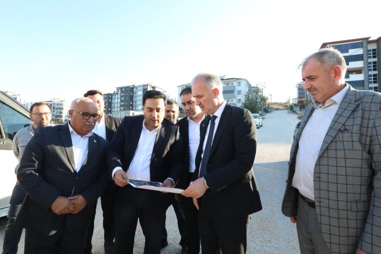 İnegöl'de yeni yollar ve kaldırımlar hizmette