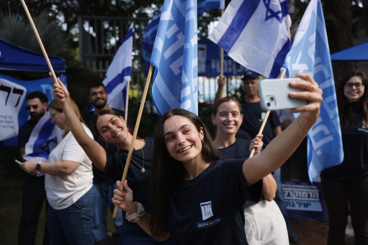 Bursa’da seçim gündeminde Netanyahu bloğunun gerilemesi, siyasi dengeler ve seçim