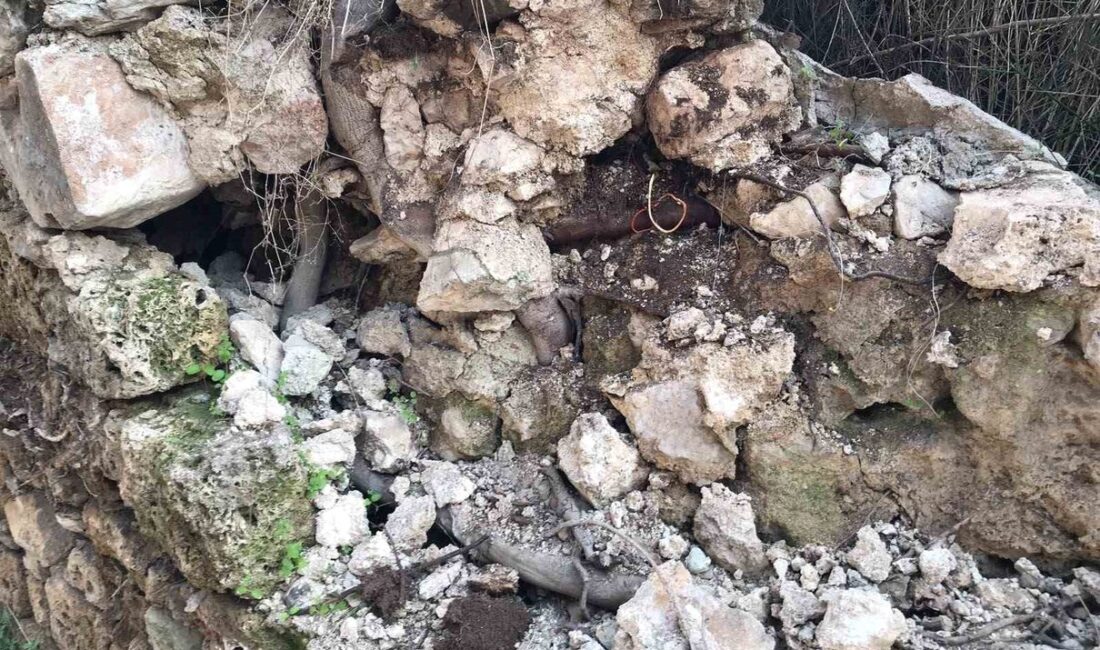 İznik’te Roma döneminden kalan su kemeri, yıkılma tehlikesiyle karşı karşıya.