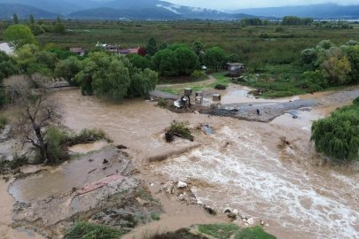 İznik’te şiddetli sağanak sel etkisi