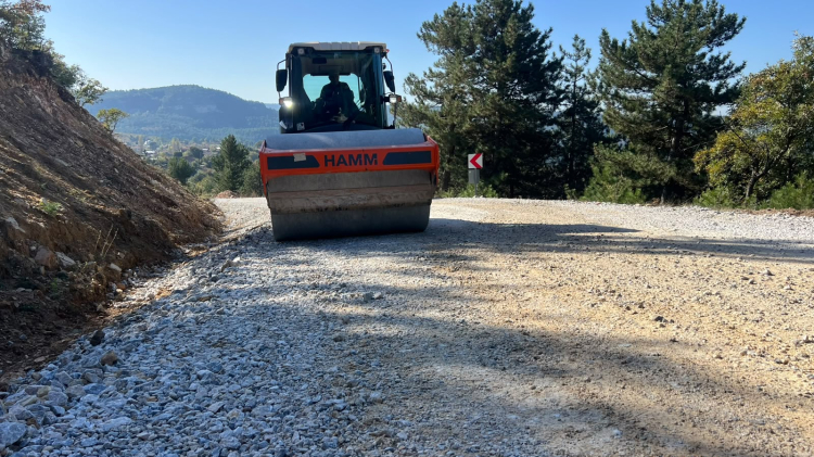 Keles’te 17 Kilometrelik Yol Yenileniyor