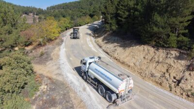 Keles’te 17 kilometrelik yol yenileme çalışmalarıyla ulaşımın daha güvenli ve