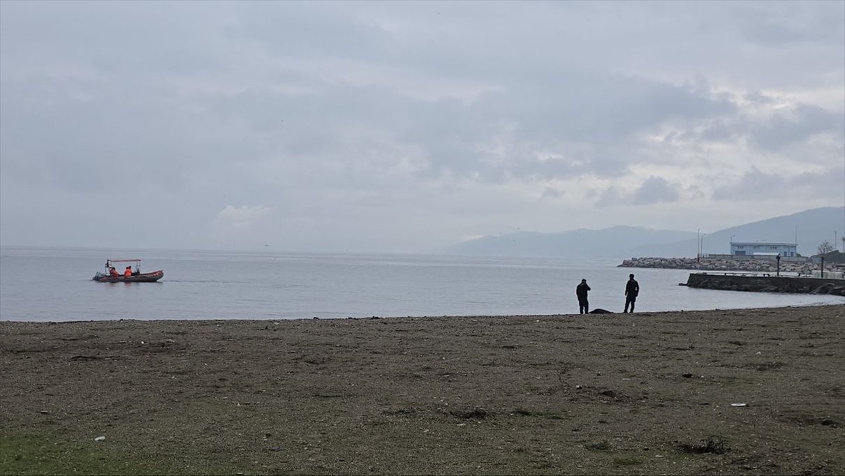 Mudanya sahilinde bulunan erkek cesedine ilişkin inceleme başlatıldı. Olayın nedeni