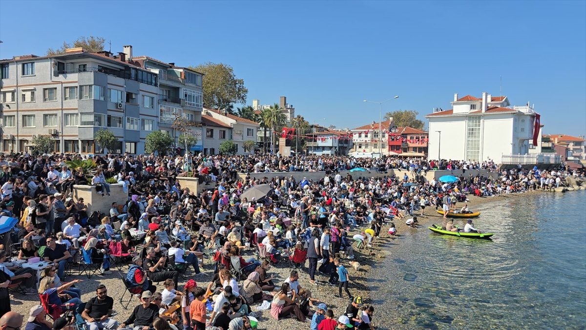 Mudanya'da gerçekleşen gösteri uçuşu, seyircilere unutulmaz anlar yaşattı ve büyük