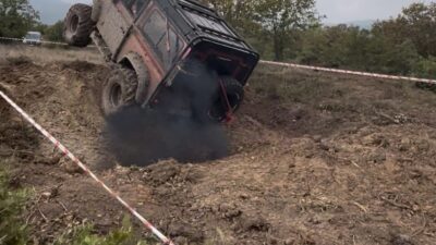 Mustafakemalpaşa’da Kapıdağ Ekibi, elde ettiği başarılı sonuçlarla iki kupa kazanarak