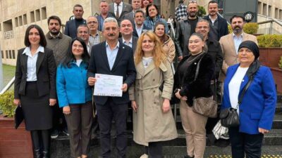 Nihat Yeşiltaş, Bursa’da mazbatasını alarak görevine resmen başladı. Tören ve