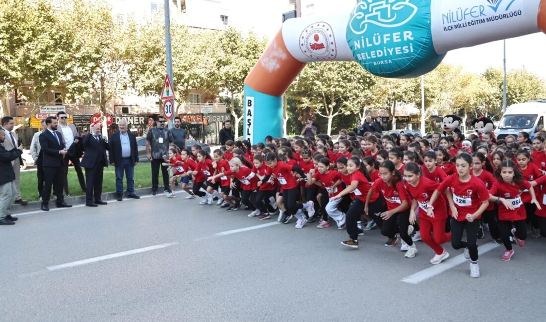 Nilüfer'de gerçekleştirilen Cumhuriyet Koşusu ile coşku dolu anlar yaşandı. Cumhuriyetimizin