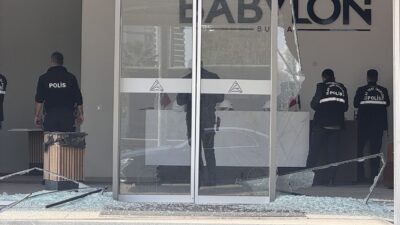 Nilüfer'de satış ofisini silahla tarayan zanlı polis operasyonuyla yakalandı. Olayla