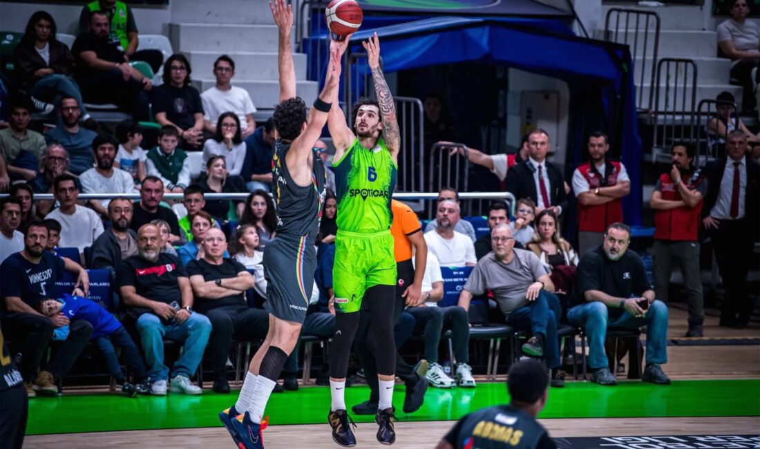 Nilüfer’de oynanan karşılaşmada TOFAŞ, Petkimspor’a 72-74 mağlup oldu. Mücadelenin sonucu