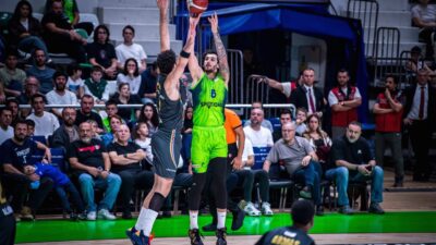 Nilüfer’de oynanan karşılaşmada TOFAŞ, Petkimspor’a 72-74 mağlup oldu. Mücadelenin sonucu