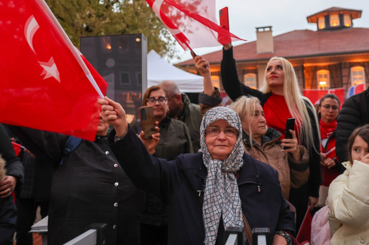 Osmangazi’de Cumhuriyet Coşkusu Yağmura Rağmen Sürdü