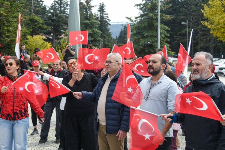 Osmangazi’de Cumhuriyet İçin Uludağ’da Yürüdüler