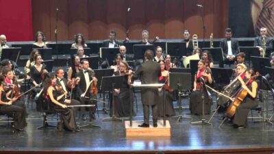 Osmangazi’de Cumhuriyet coşkusu, özel konser programıyla kutlandı. Etkinliğin öne çıkan