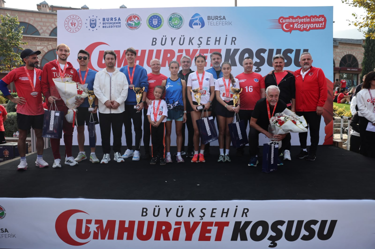 Osmangazi’de Cumhuriyet Koşusu Coşkusu