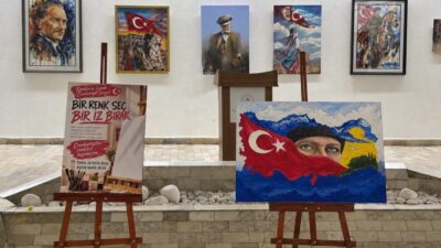 Osmangazi’de açılan Cumhuriyet Sergisi, Cumhuriyet’in değerlerini ve tarihsel mirasını ziyaretçilerle
