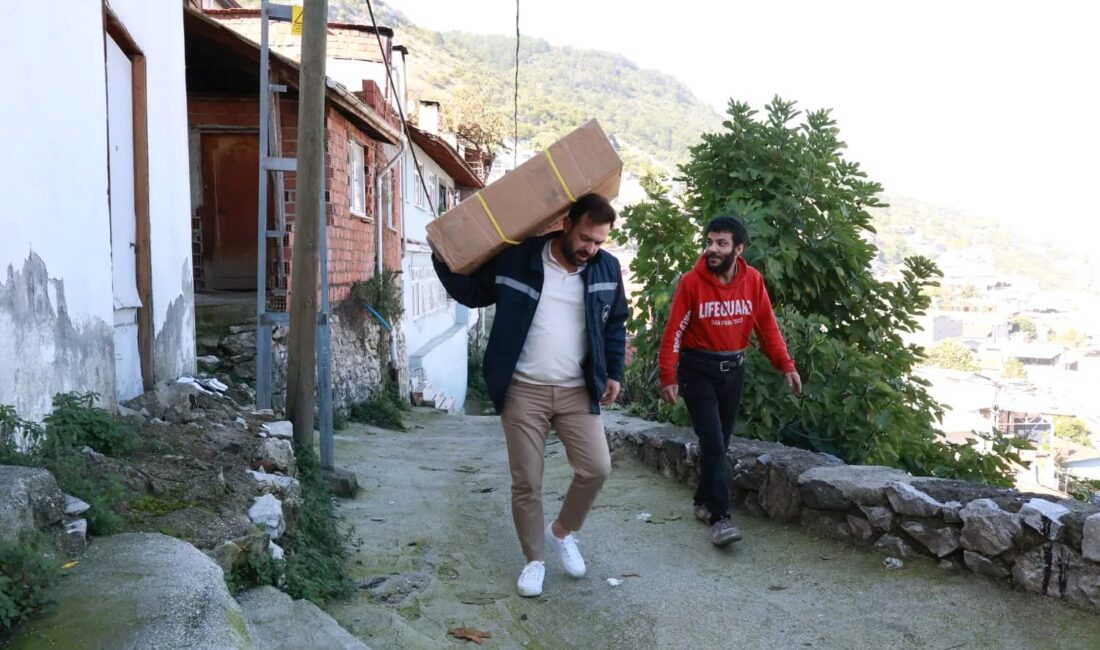 Osmangazi'de engelli vatandaşlara yönelik tekerlekli sandalye desteği programıyla erişimi kolaylaştırıyoruz.