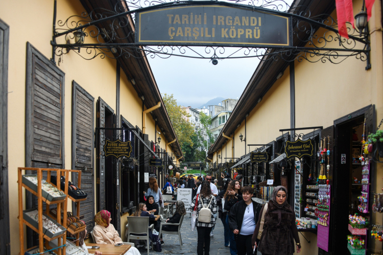 Osmangazi’de Gençler Bursa’nın Tarihini Keşfetti