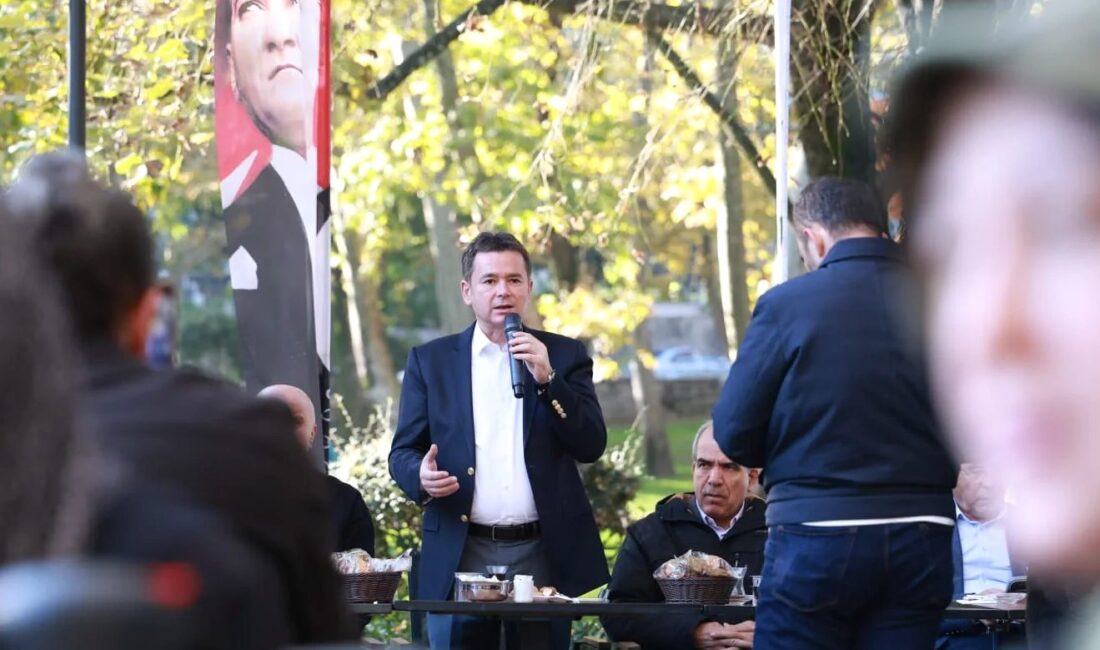 Osmangazi'de Mahalle Buluşmaları devam ediyor. Vatandaşların sorunlarını dinliyor, çözümler üretiyoruz.