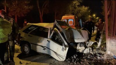 Otomobilin duvara çarpması sonucu sürücü yaralandı. Olayla ilgili detaylar ve