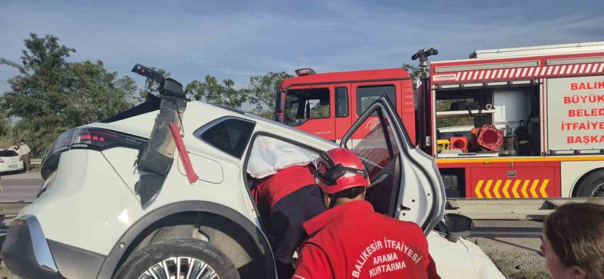 Susurluk'ta meydana gelen trafik kazasında iki kişi yaralanmıştır. Olayla ilgili
