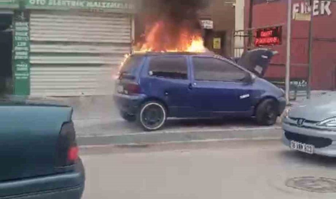 Yıldırım’da park halindeki bir otomobilde çıkan yangın paniğe yol açtı.