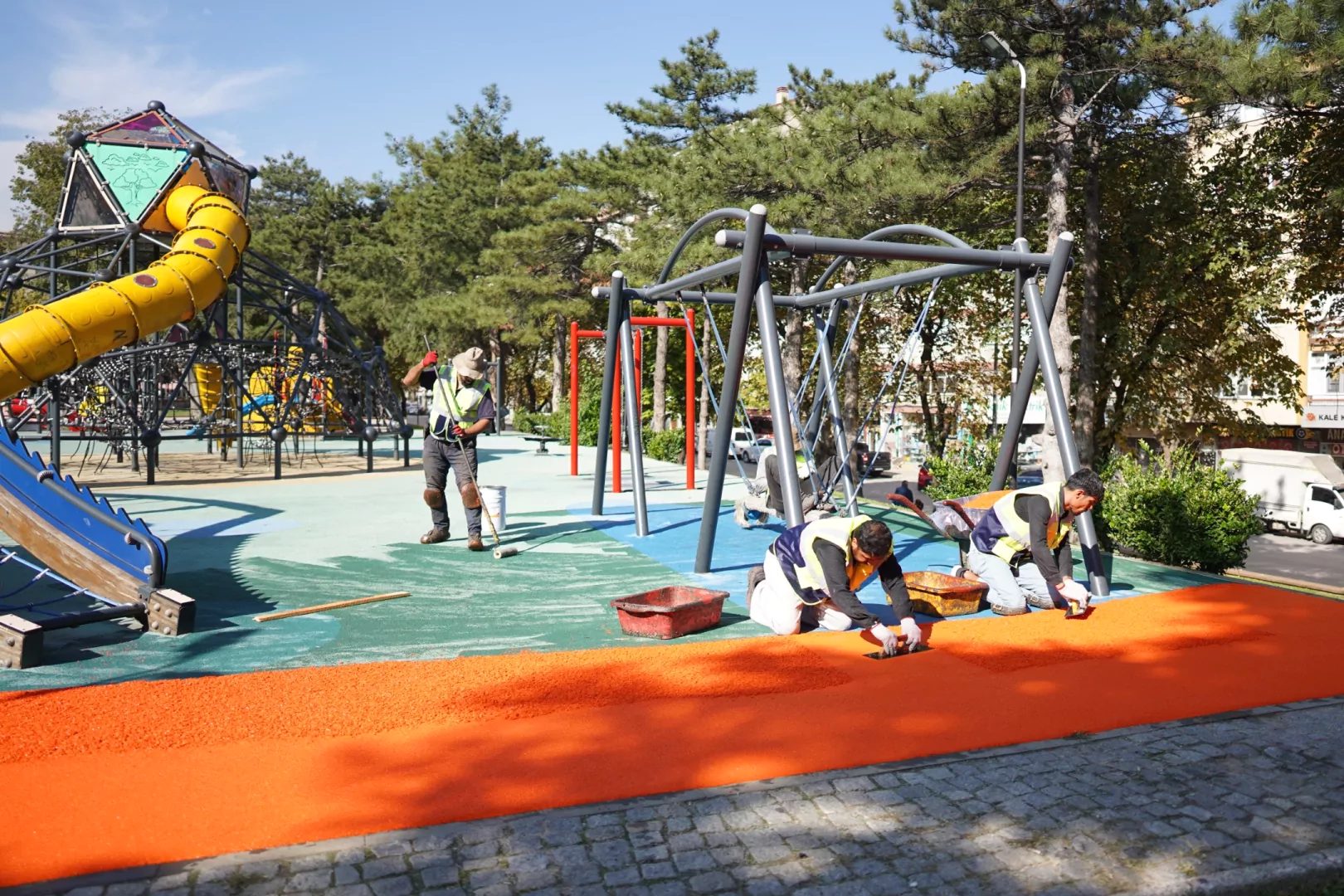 Yıldırım'da park ve yeşil alan projeleriyle yaşam kalitesini artırmaya, sürdürülebilir