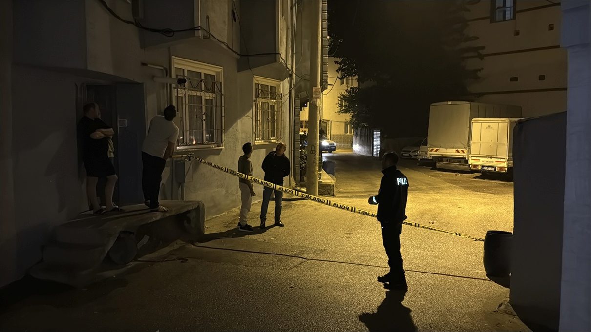 Yıldırım’da silahlı kavgada yaralanan bir kişi hastaneye kaldırıldı. Olayla ilgili