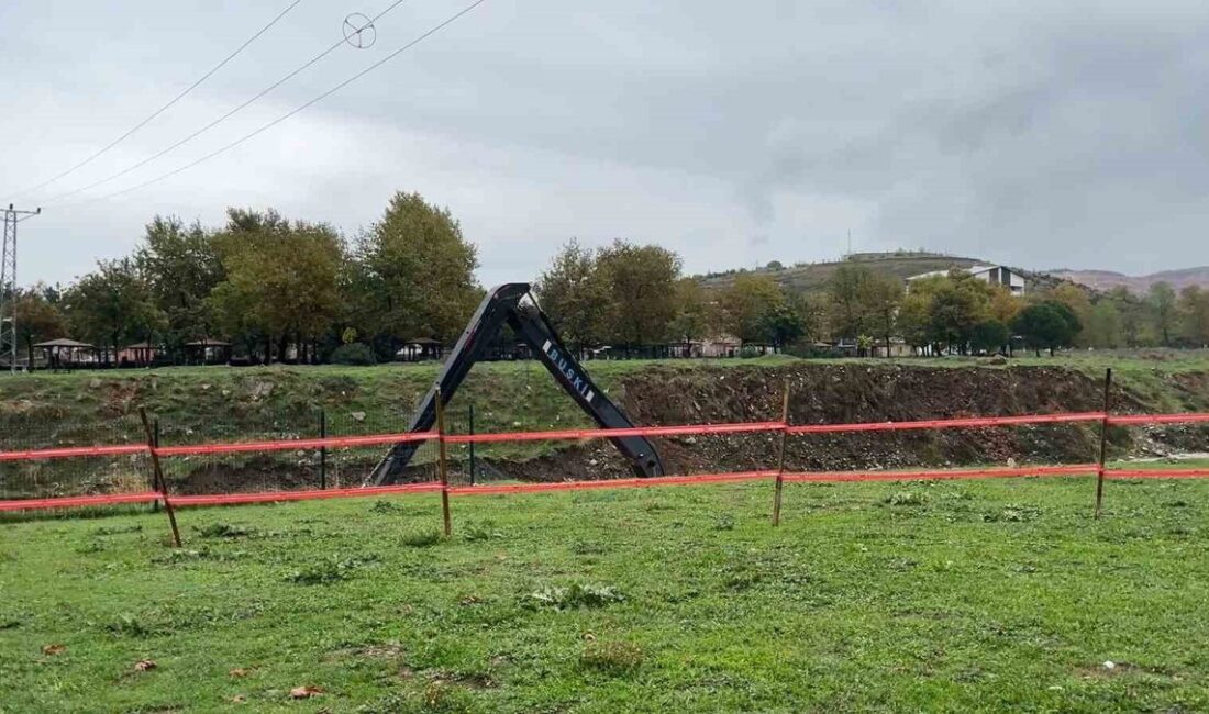 Yıldırım'da toprak kayması sonucu su akış yönü değişti, bölgedeki altyapı